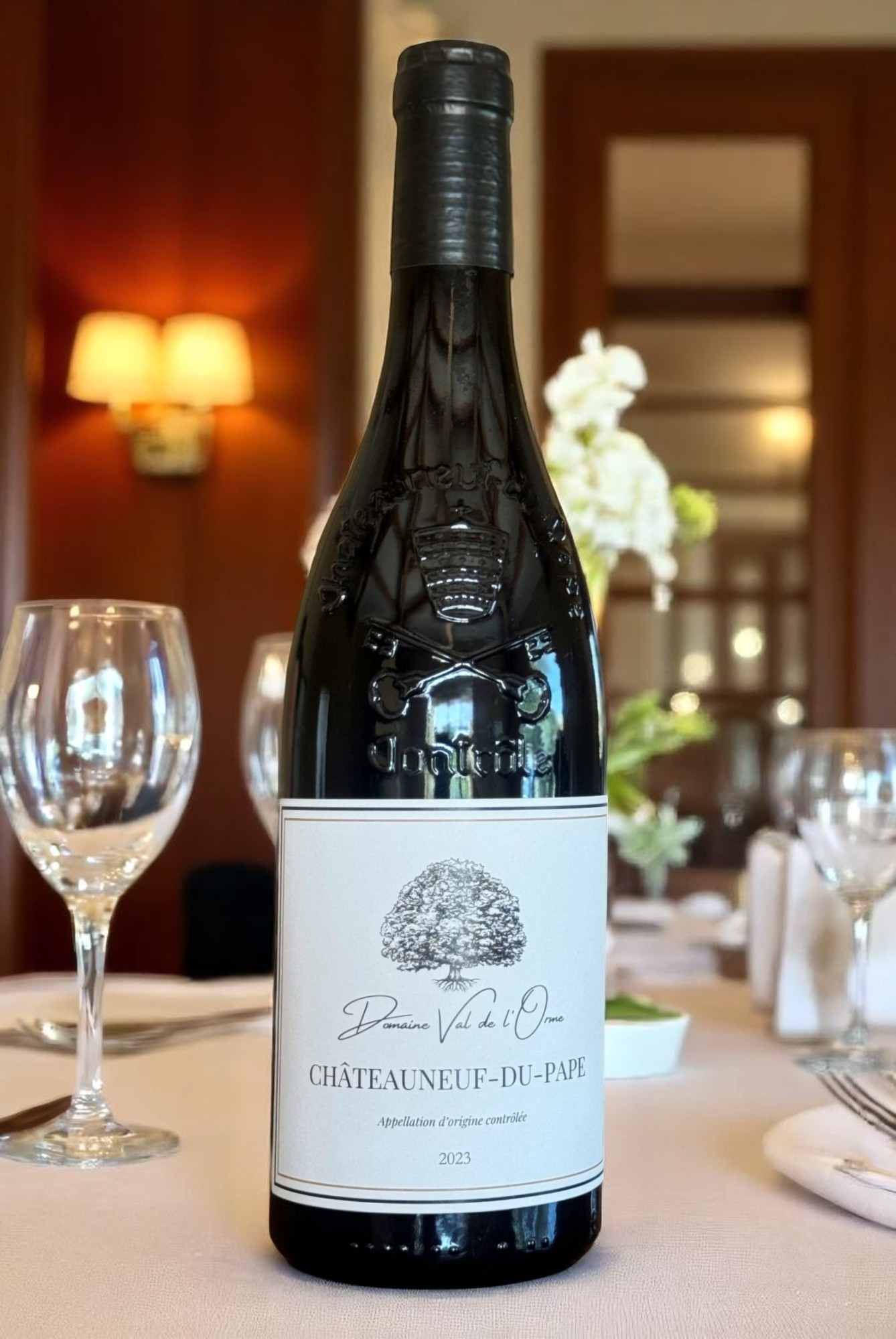 Chateauneuf-du-pape-val-de-l-orme-restaurant-Photoroom